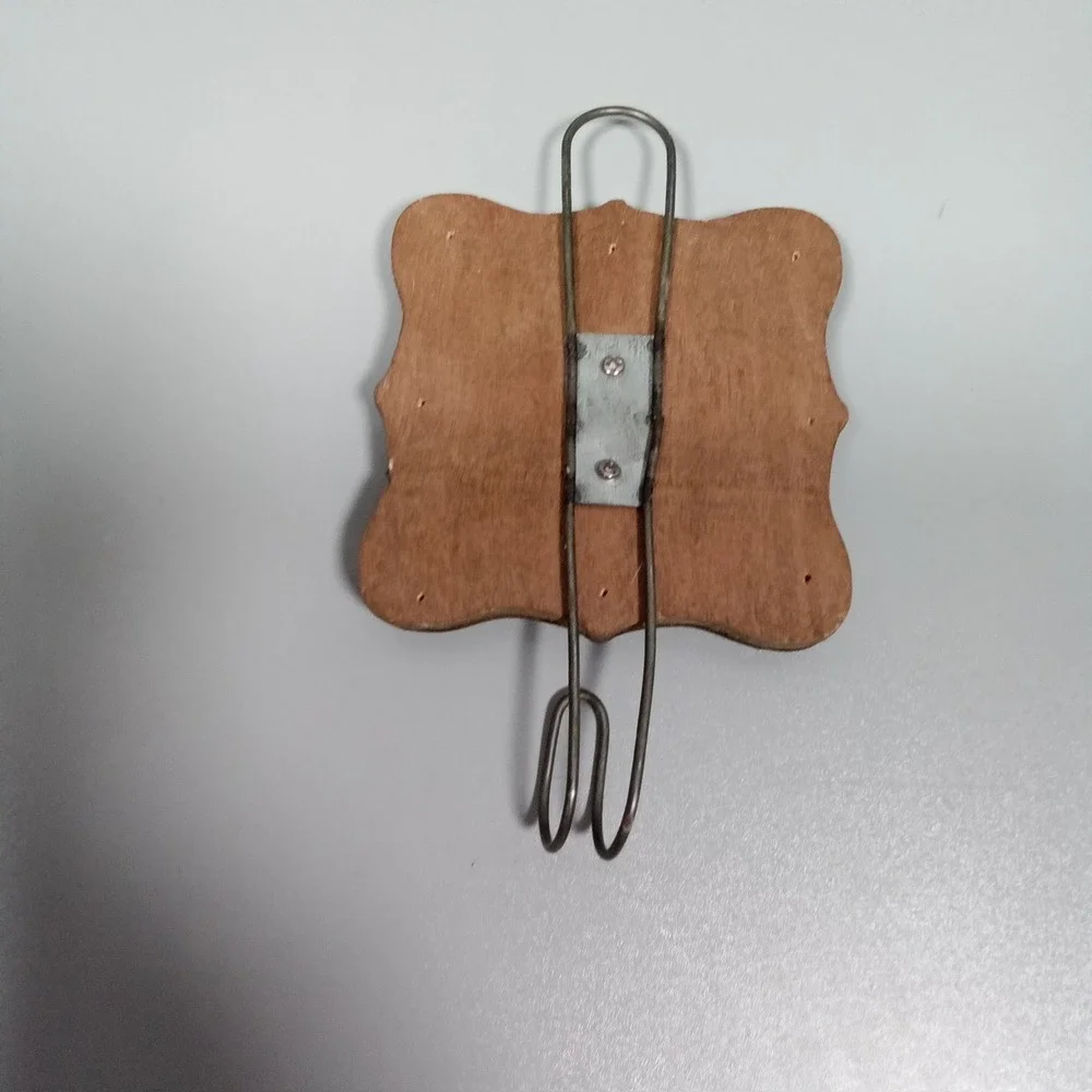 Rustic Farmhouse Wood and Galvanized Metal Wall Hook Scalloped Frame Decor